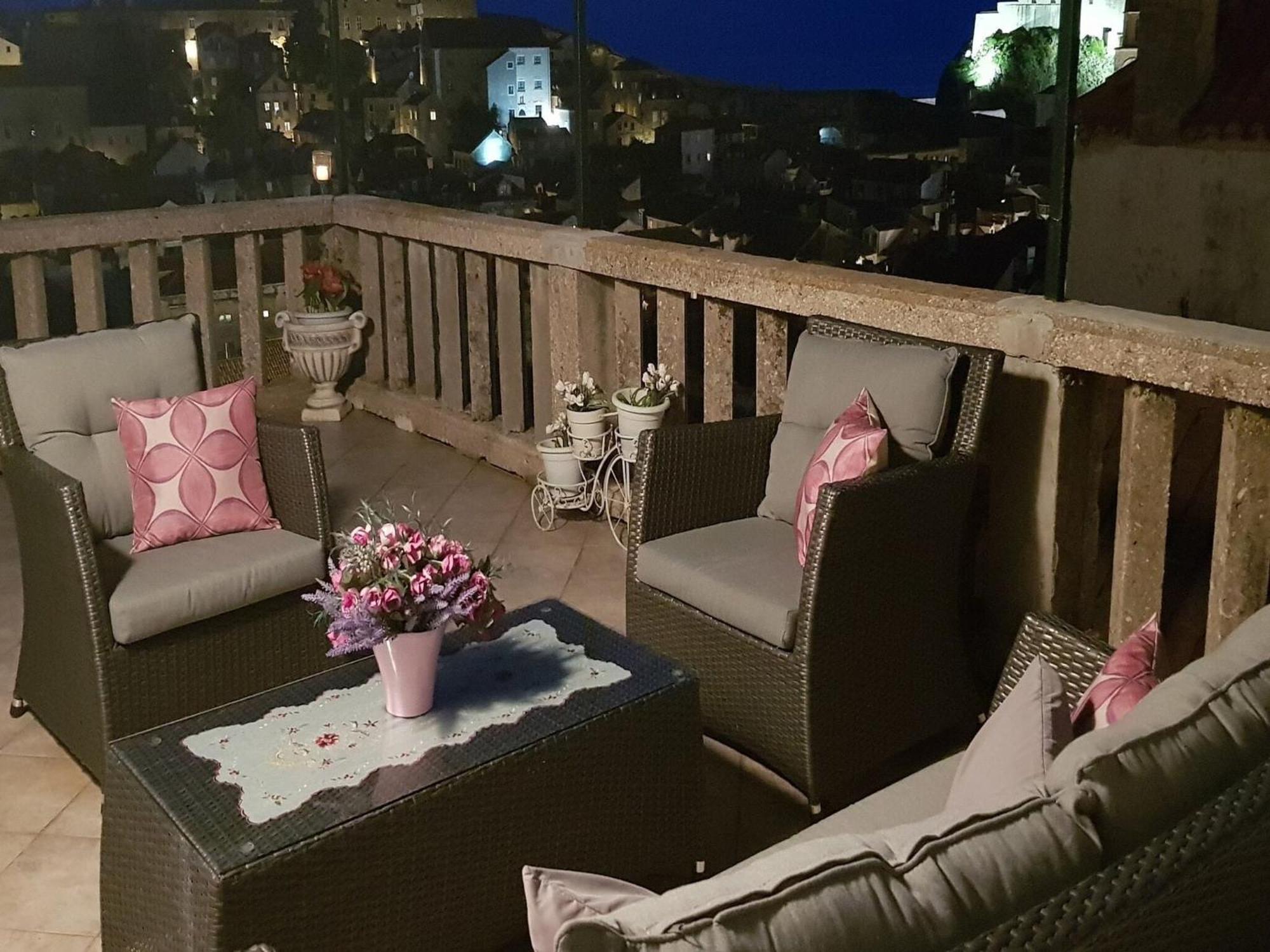 Little Star - Two Bedroom With Terrace Apartment *